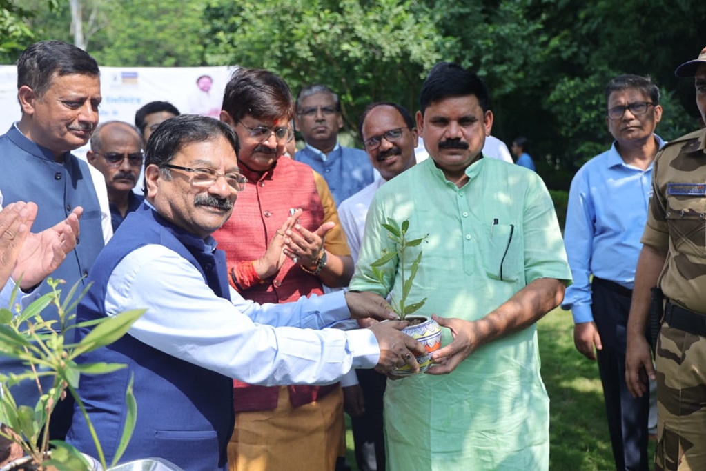 माननीय कोयला एवं खान राज्य मंत्री, भारत सरकार के श्री सतीश च. दुबे का 08 और 09 सितंबर 2024 को बीसीसीएल दौरा